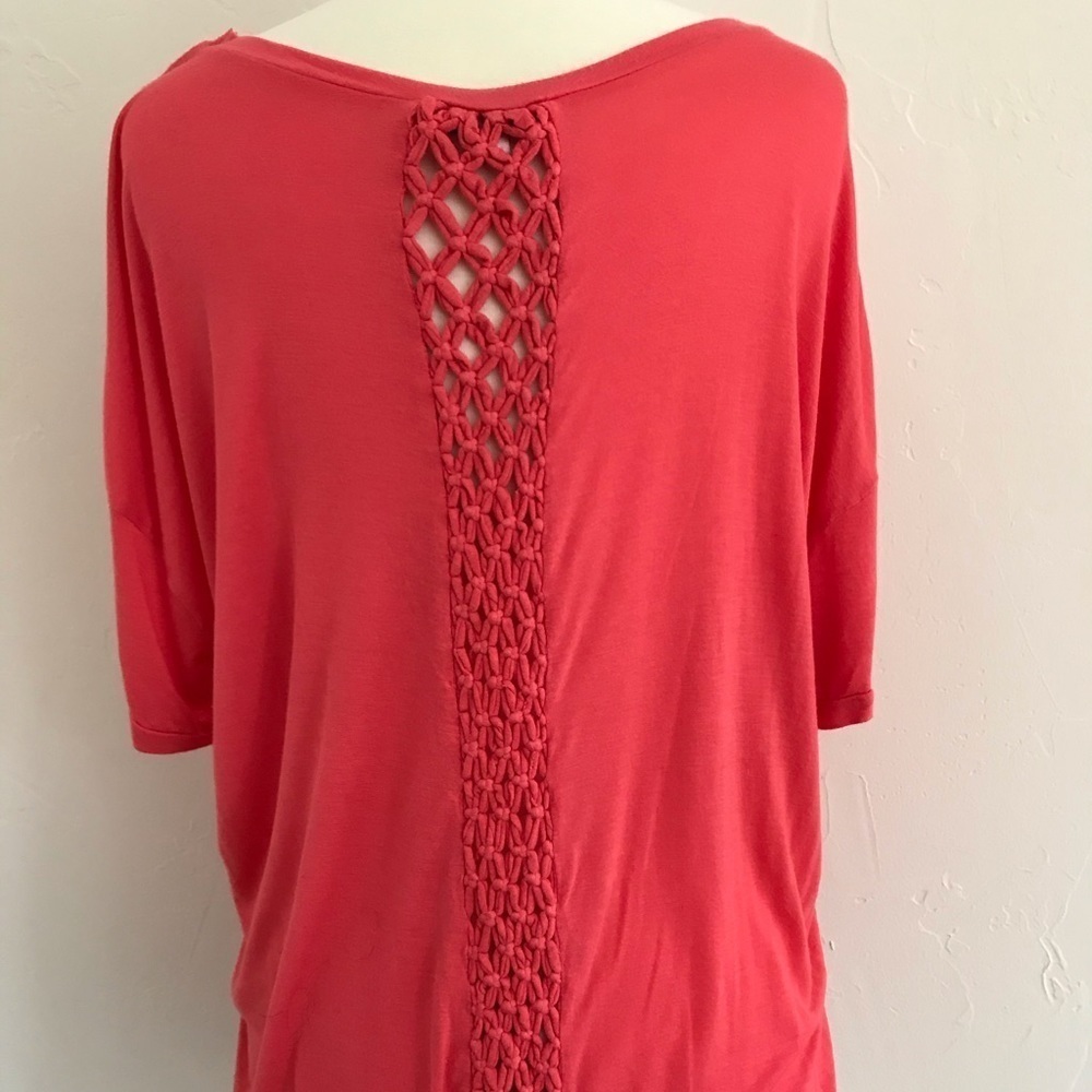 Top with Open Back Trim